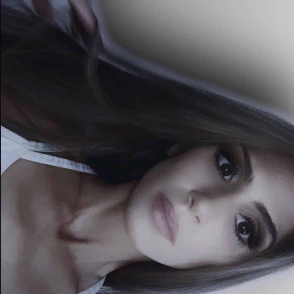 Meet your Posher, Gina